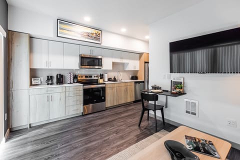 Fully-equiped kitchen with all the essentials, including complimentary coffee