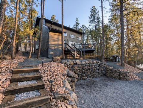 Hillside Hangout Exterior