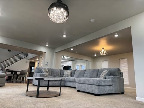 Welcoming living room that accommodate up to 16 guests comfortably.