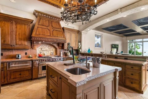 Enjoy our unique kitchen!