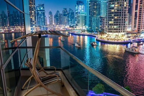 Night View - Unwind with this Stunning Marina view