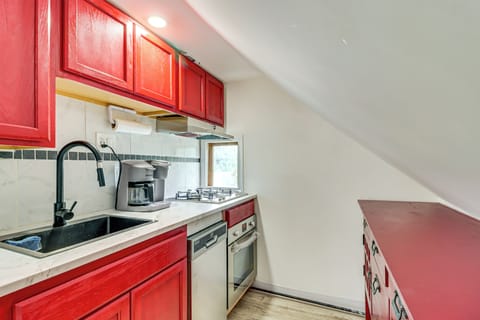 Kitchen | Dishwasher