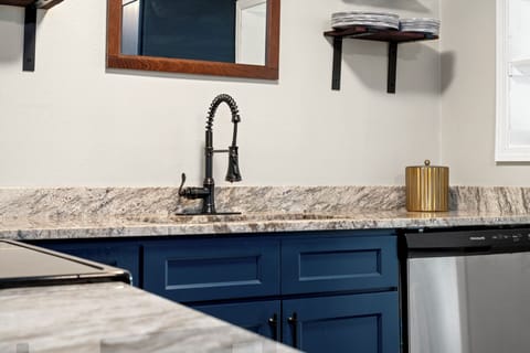 Newly Renovated Kitchen