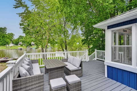 Colon Vacation Rental | 2BR | 1BA | Steps to Enter | 1,000 Sq Ft