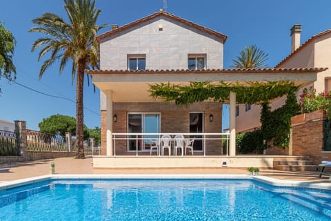 Holiday Home Swimming Pool
