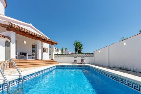 Holiday Home Swimming Pool