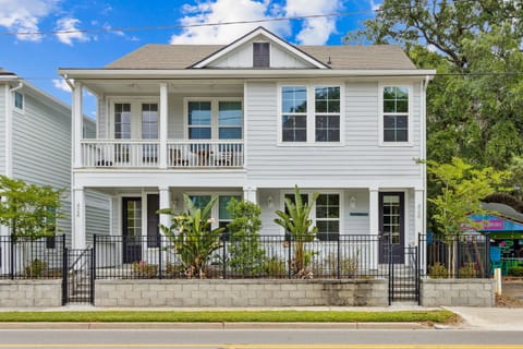 426 S 8th St - Front Exterior 1