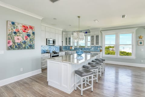 Third Floor, Kitchen