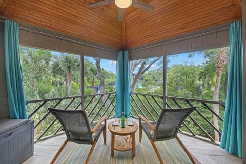 Relax on the screened porch!