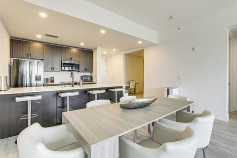 Sarasota Vacation Rental | 1BR | 1BA | Step-Free Access | 989 Sq Ft