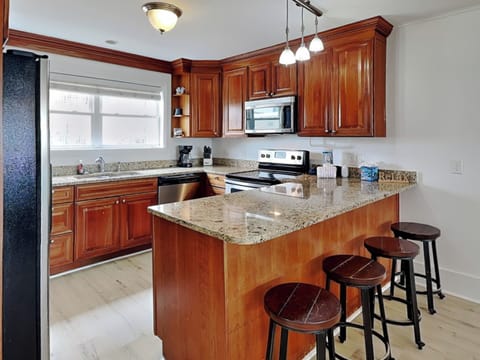 First Floor, Unit A - Full Size Kitchen