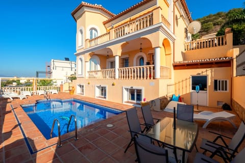 Terrace With Pool, Dining Table & Sun Loungers