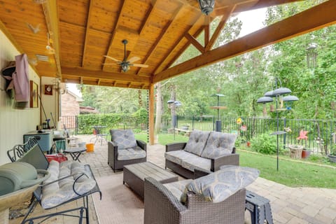 Lewisville Vacation Rental | 1BR | 1BA | 1,150 Sq Ft | 1 Step to Enter