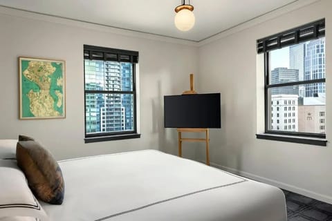 Unit with King size bed