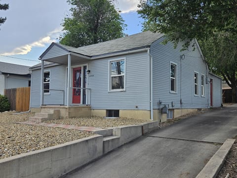 Door on the right (near the back of the house) is the main entry- conveniently closest to where you'll park!