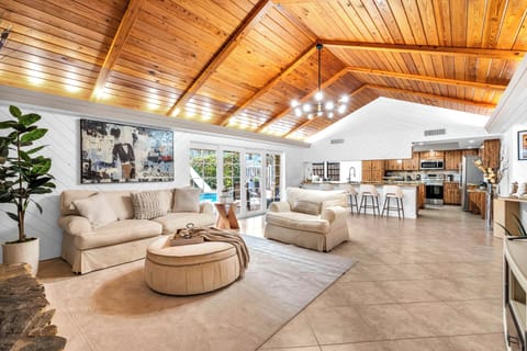 Relax with friends or watch TV in this spacious and sun-filled lounge area.