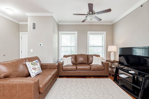 Living area with queen size sofa sleeper and love seat. Free wifi and smart TV 
