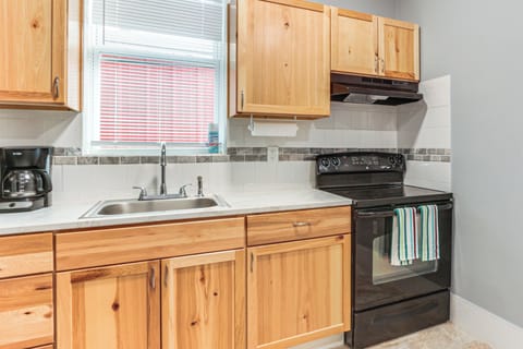 Kitchen | Cooking Basics | Drip Coffee Maker