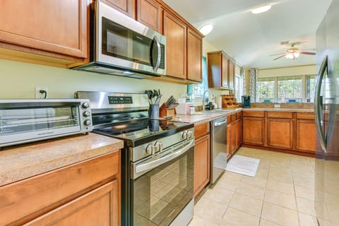 Kitchen | Keurig Coffee Maker | Dishwasher | Cooking Basics