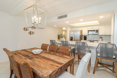 St. Augustine Beach Rentals Dining Room