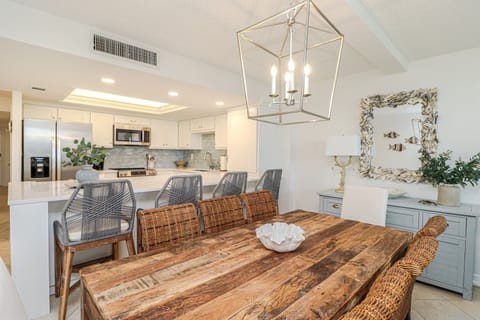 St. Augustine Beach Rentals Dining Room