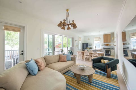 A statement space where art, texture, and effortless comfort set the tone. Designed to linger, lounge, and entertain.