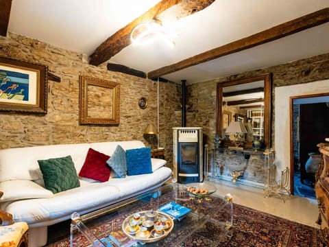 Furniture, Interior Design, Wall, Wood, Ceiling, Couch, Flooring, Living Room, Lighting, Table