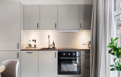 Fully equipped kitchen with Nespresso Machine