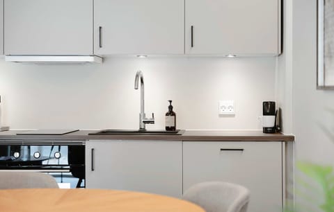 Fully equipped kitchen with Nespresso Machine