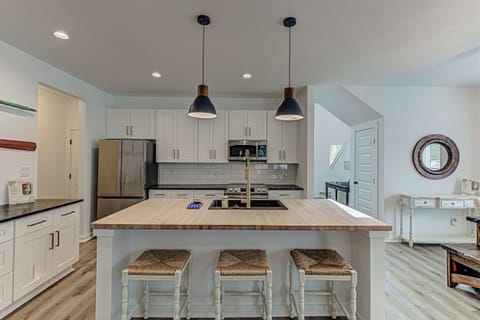 Additional counter seating 