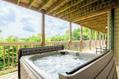 Endless Horizons' bubbling hot tub