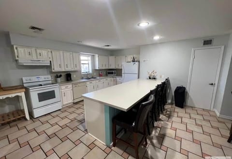 Image picker E55EBF8E EEBD 414C 9AF4 2280E63855C9 14971 000001F2006B3568