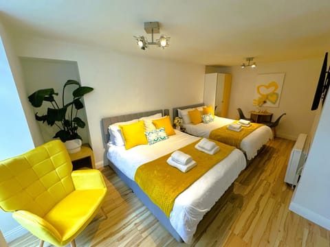Main room with 2 King size beds