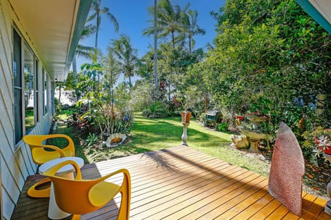 Enjoy breathtaking ocean views from the spacious backyard — an ideal place for outdoor dining, relaxing, or simply taking in the serene coastal atmosphere.