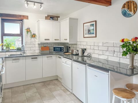 Kitchen | Cottage at Brathen, Greystoke