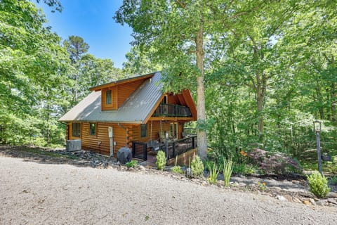 Hot Springs Vacation Rental | 1BR | 2BA | 1,800 Sq Ft | Stairs Required