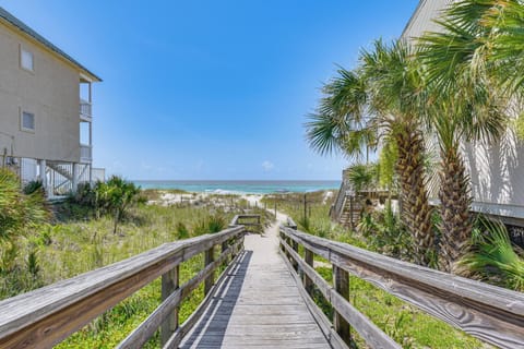 Panama City Beach Vacation Rental | 2BR | 1.5BA | 1,100 Sq Ft | Step-Free Entry