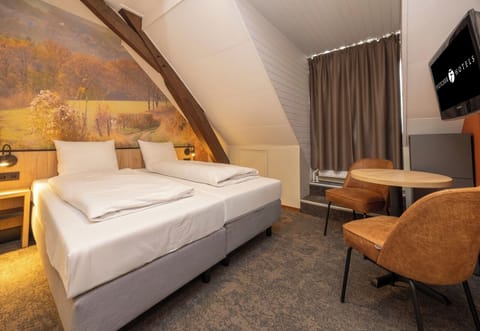 Unit with 2 Twin-size beds
