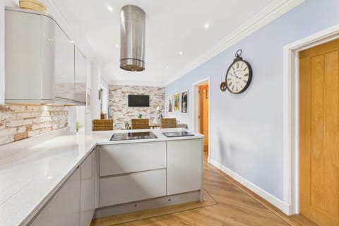 Church Lane, Nunthorpe - Host & Stay