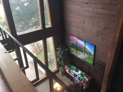 21f963cd f905 43e4 9e4b 8fc8c266e06a