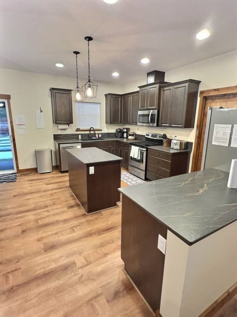 Spacious open-concept layout for easy family meals and gathering after a day on the slopes.