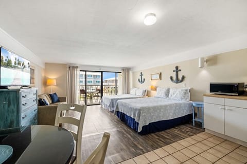 Welcome to Anchor Cove in Cedar Cove Condos