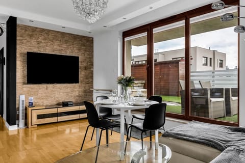 Spacious Living Room With Smart TV | Book Now With RENTUJEMY
