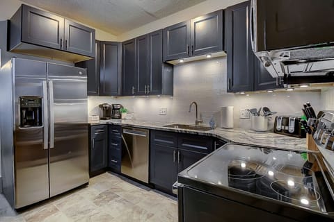 Fully equipped kitchen with everything you will need!