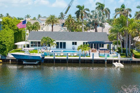 Florida outdoor living at its finest—rain or shine.