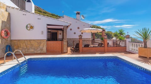 Alabarce Nerja by Ruralidays