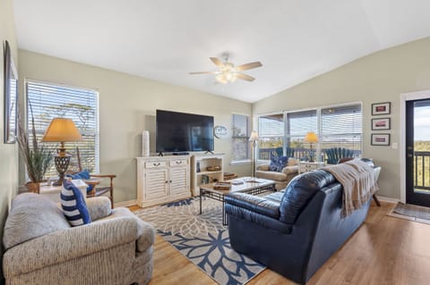 Stunning Spacious Living Room with Spectacular Views