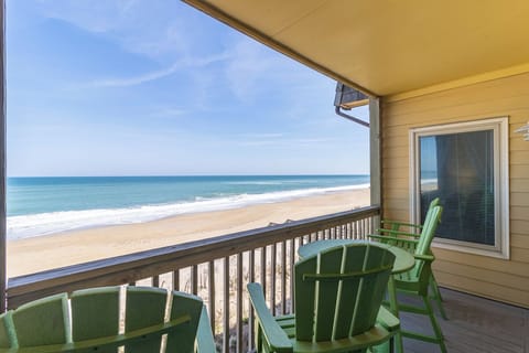 Private Oceanfront Balcony