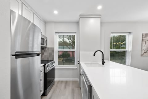 New Kitchen Appliances and Finishings