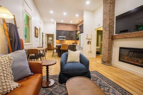 971aaaec-8734-4d2e-a74b-eb3ad128ccbc